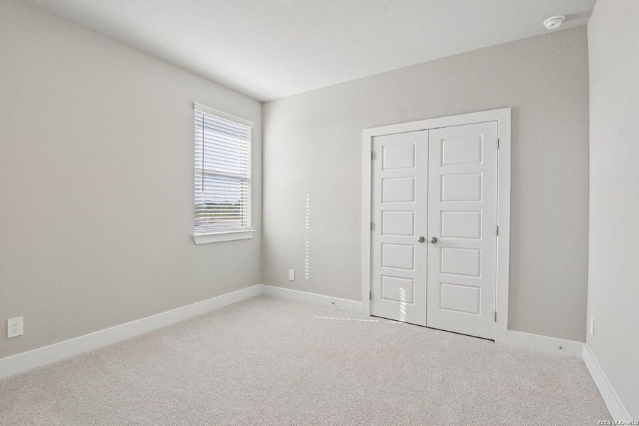 Spacious, unfurnished interior of a new home in Royal Crest, San Antonio (Image 28).