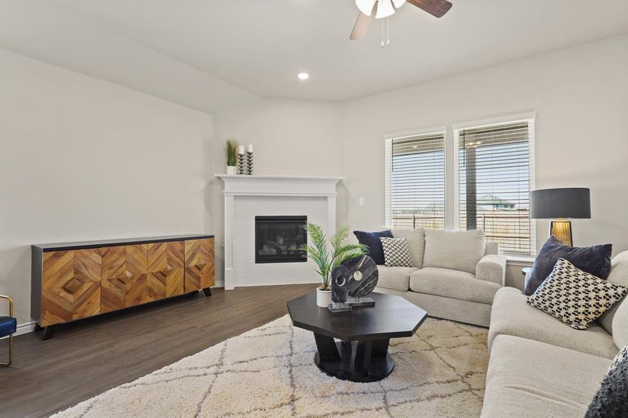 Furnished interior view inside a new home in Rocky Creek Crossing, Fort Worth (Image 9).