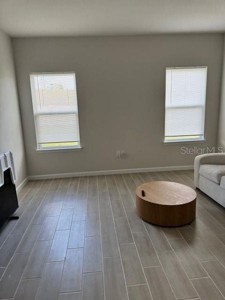 Spacious, unfurnished interior of a new home in , Lady Lake (Image 7).