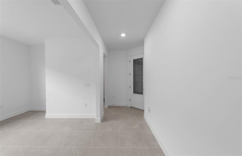 Spacious, unfurnished interior of a new home in Shores at Stillwater, Englewood (Image 14).