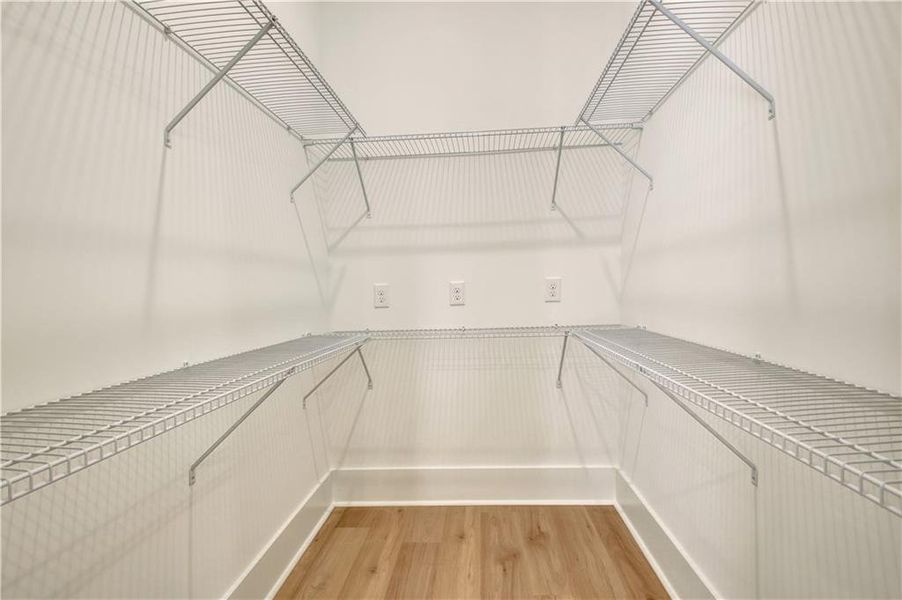 Spacious, unfurnished interior of a new home in , Luthersville (Image 29).