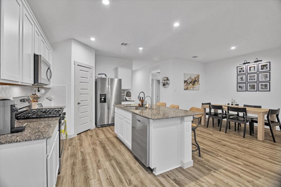 Furnished interior view inside a new home in , Baytown (Image 9).