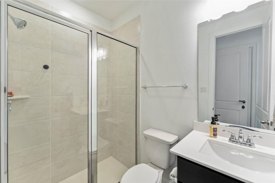 En suite bathroom En suite bathroom