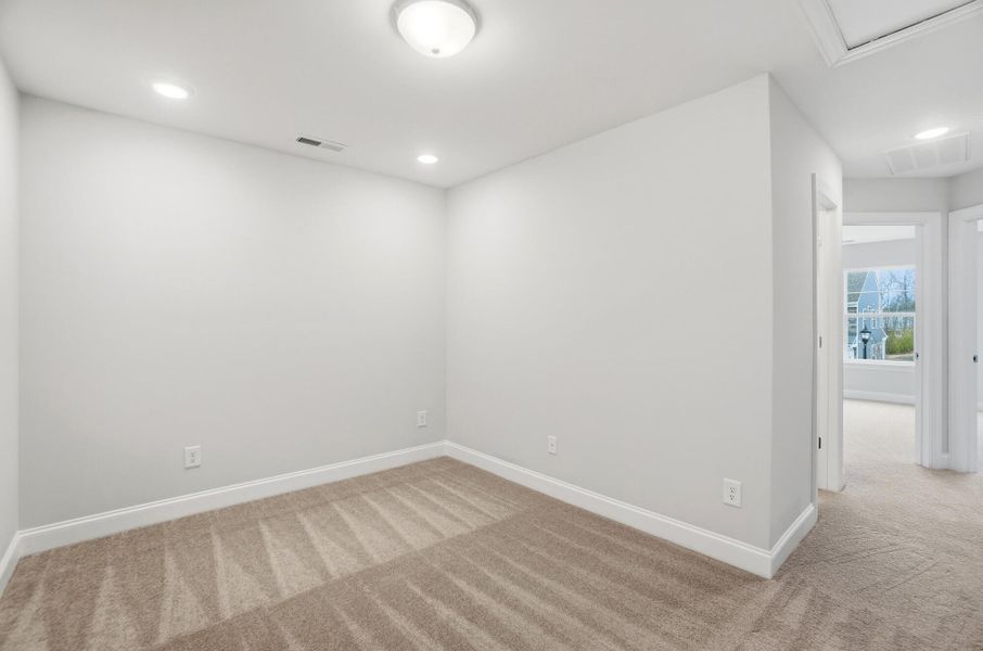 Spacious, unfurnished interior of a new home in Harrisburg Village Townhomes, Harrisburg (Image 49).