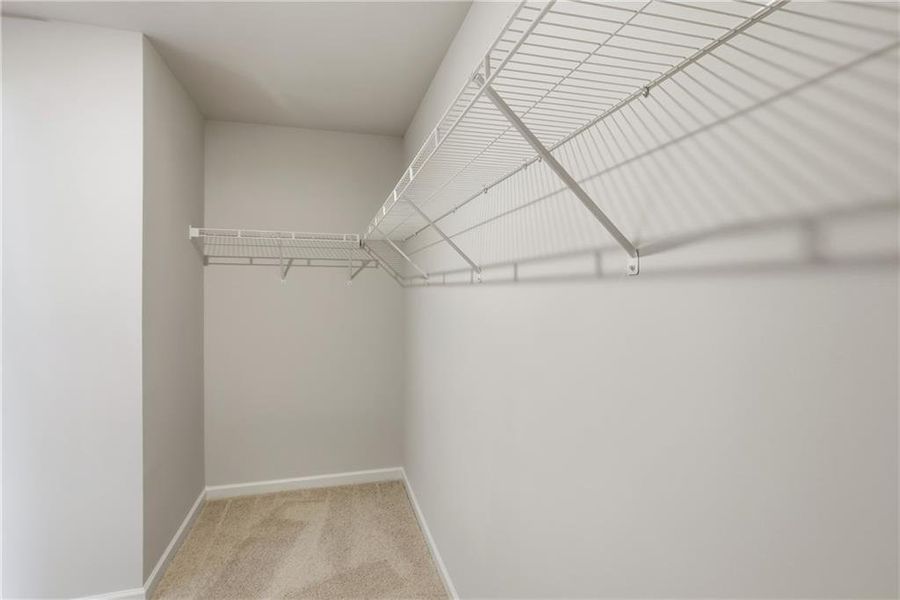 Spacious, unfurnished interior of a new home in , Jefferson (Image 21).