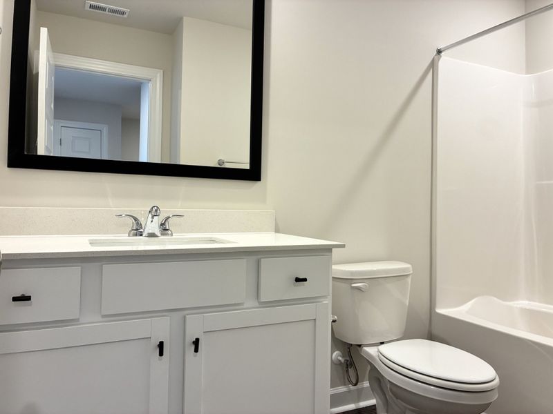 Furnished interior view inside a new home in Holly Ridge, Greenville (Image 12).