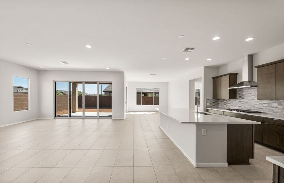 Spacious, unfurnished interior of a new home in Artisan at Asante, Surprise (Image 22). Spacious, unfurnished interior of a new home in Artisan at Asante, Surprise (Image 22).