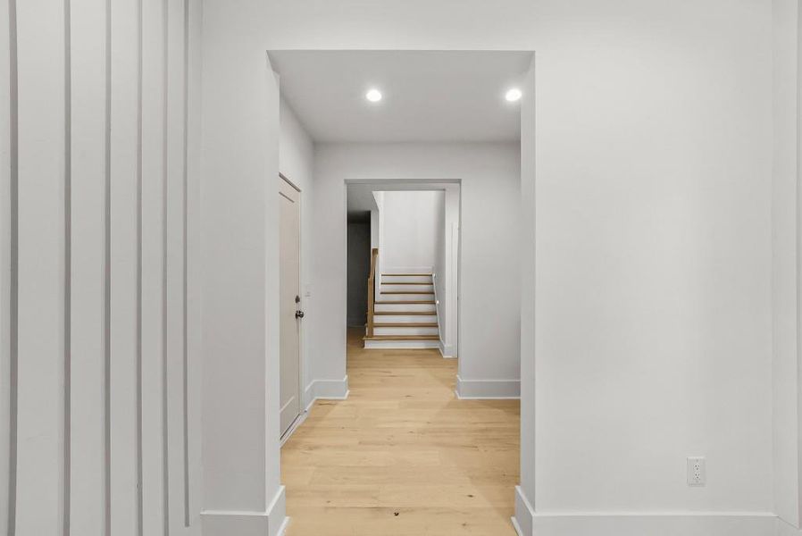 Spacious, unfurnished interior of a new home in , Atlanta (Image 24).