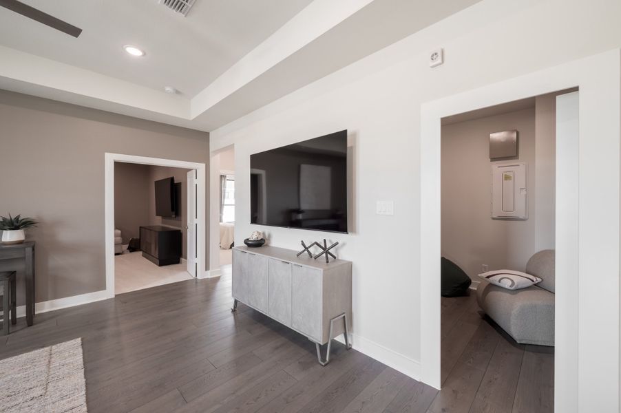Representative furnished interior of a home built from the Bogata by Tri Pointe Homes in Harvest Green, Richmond (Image 73).