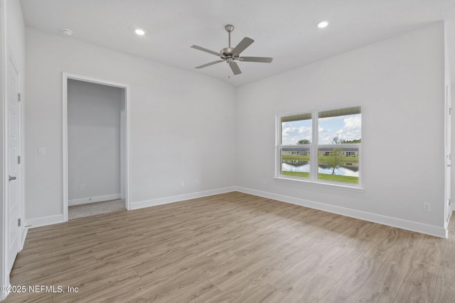 Spacious, unfurnished interior of a new home in Shadow Crest at Rolling Hills, Green Cove Springs (Image 14).