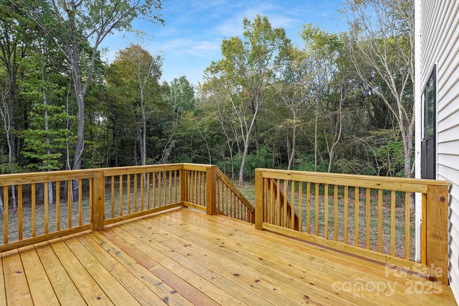 Exterior details and patio area of a home in , Stanley (Image 27).