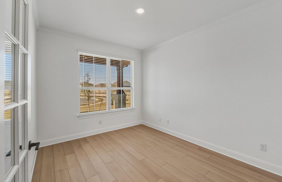 Spacious, unfurnished interior of a new home in Santa Rita Ranch, Liberty Hill (Image 34).