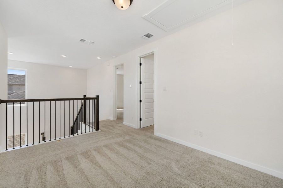 Spacious, unfurnished interior of a new home in Flora, Hutto (Image 40).