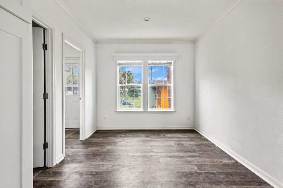 Spacious, unfurnished interior of a new home in , Fort Pierce (Image 12).