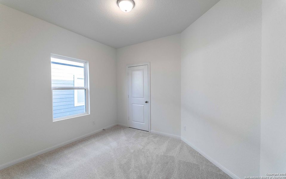 Spacious, unfurnished interior of a new home in Katzer Ranch, Converse (Image 7).