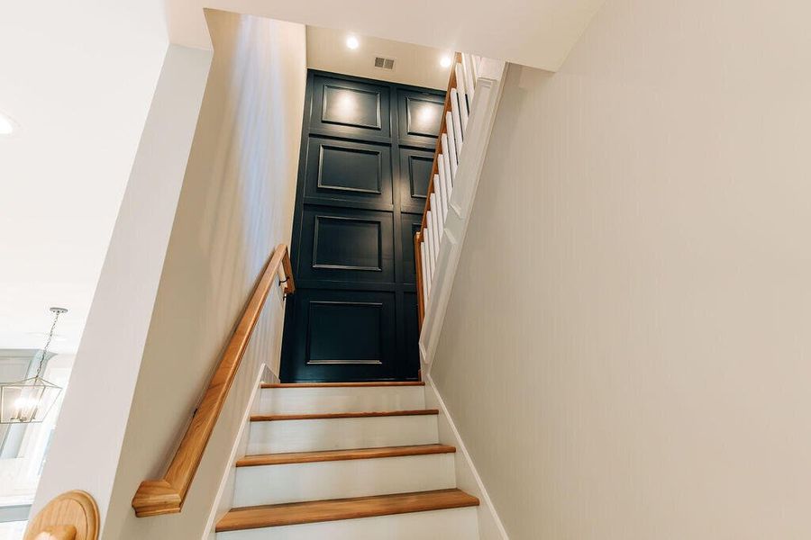 Image 40 of a home in .