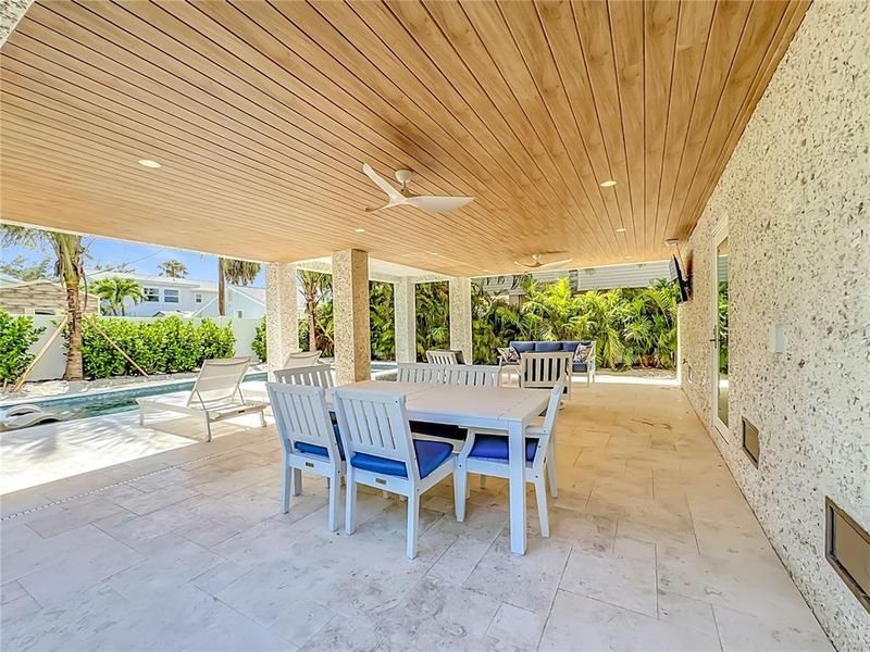 Exterior details and patio area of a home in , Bradenton Beach (Image 35).