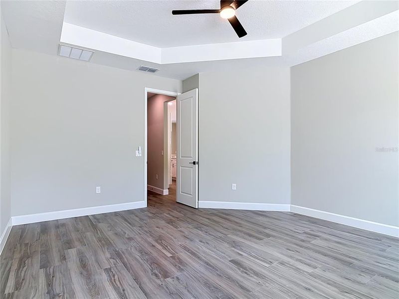 Spacious, unfurnished interior of a new home in , Eustis (Image 38).