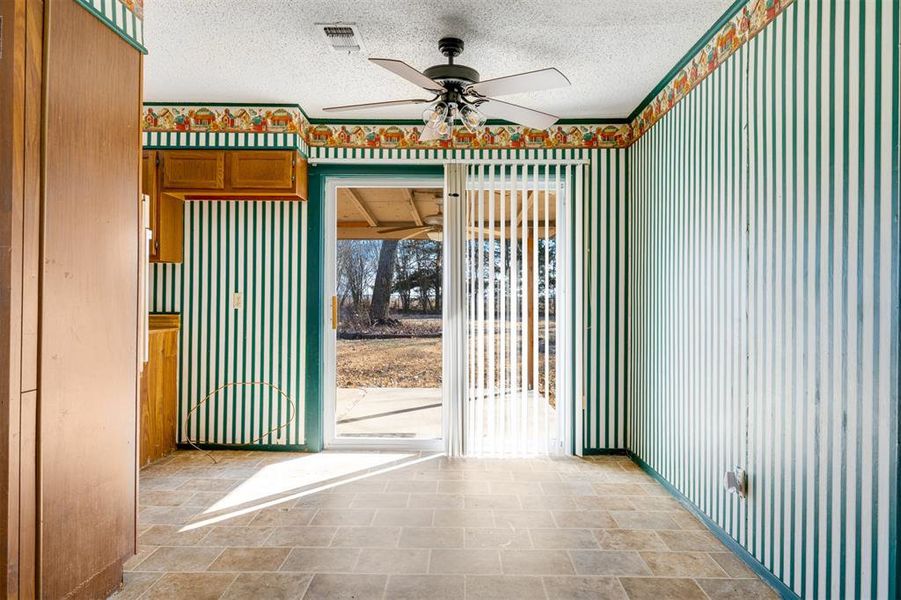 Image 18 of a home in .