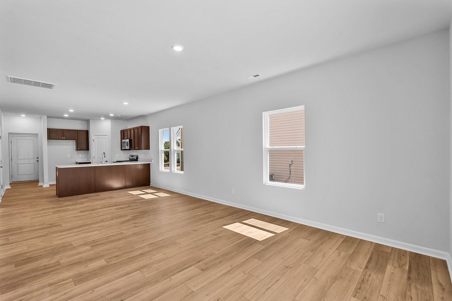 Spacious, unfurnished interior of a new home in Hanes Lake, Winston-Salem (Image 21). Spacious, unfurnished interior of a new home in Hanes Lake, Winston-Salem (Image 21).