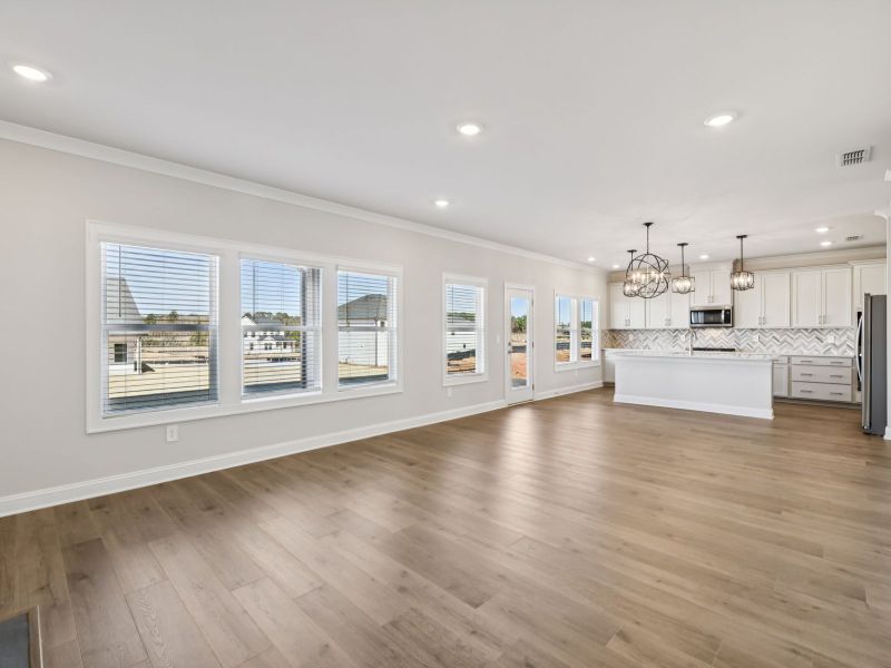 Spacious, unfurnished interior of a new home in River Pointe, Monroe (Image 12).