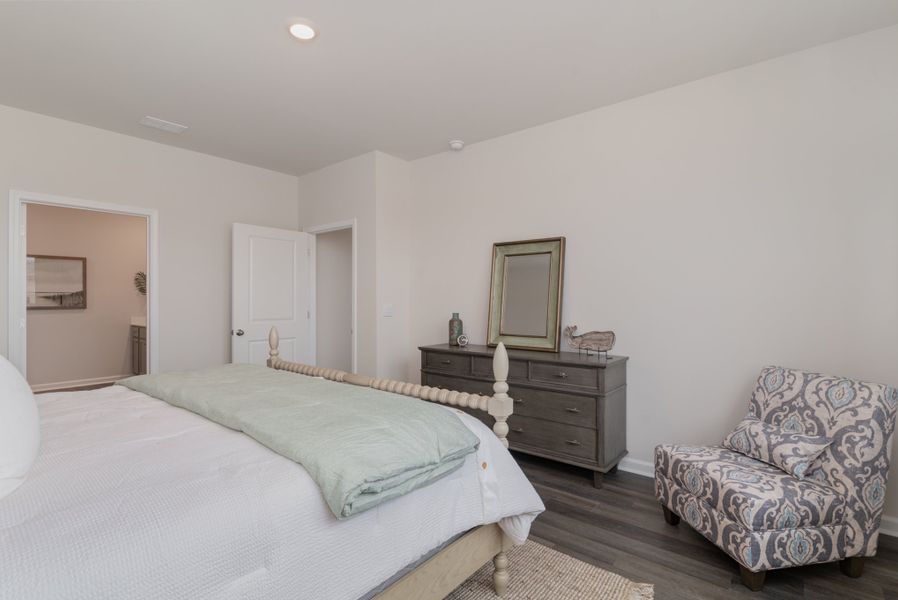 Representative furnished interior of a home built from the DOVER by D.R. Horton in Kingston Bay, Conway (Image 22).