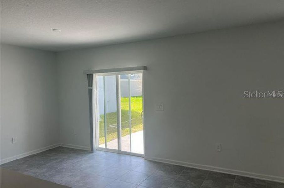 Spacious, unfurnished interior of a new home in , Davenport (Image 8).