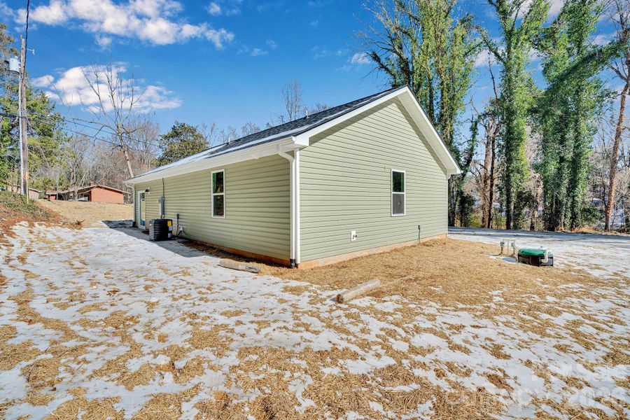 Exterior details and patio area of a home in , Kannapolis (Image 3).