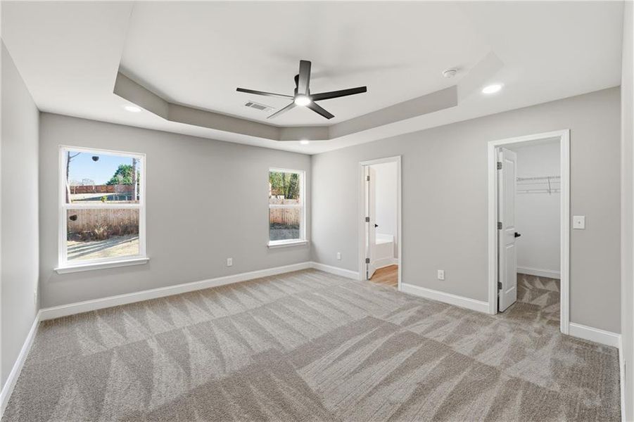 Spacious, unfurnished interior of a new home in , Gainesville (Image 19).