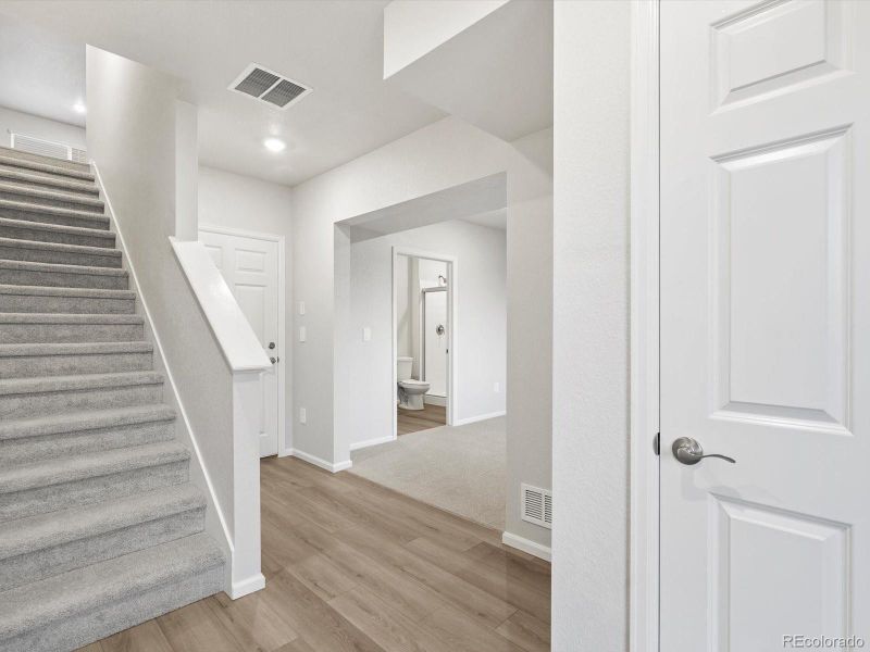 Spacious, unfurnished interior of a new home in Three Hills, Morrison (Image 16).