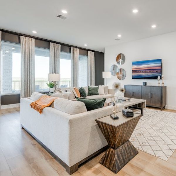 495 N Kimball Family Room 3of5 F1