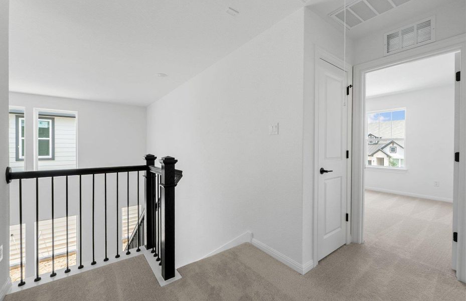 Spacious, unfurnished interior of a new home in Horizon Lake, Leander (Image 39). Spacious, unfurnished interior of a new home in Horizon Lake, Leander (Image 39).