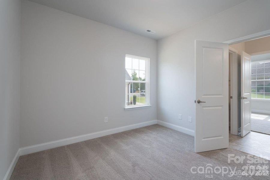 Spacious, unfurnished interior of a new home in Cardiff Glyn, Catawba (Image 19). Spacious, unfurnished interior of a new home in Cardiff Glyn, Catawba (Image 19).