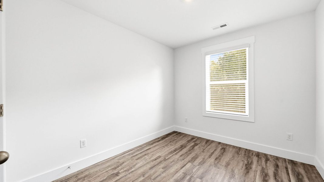 Spacious, unfurnished interior of a new home in The Arbor Townhomes, Kingsport (Image 20).