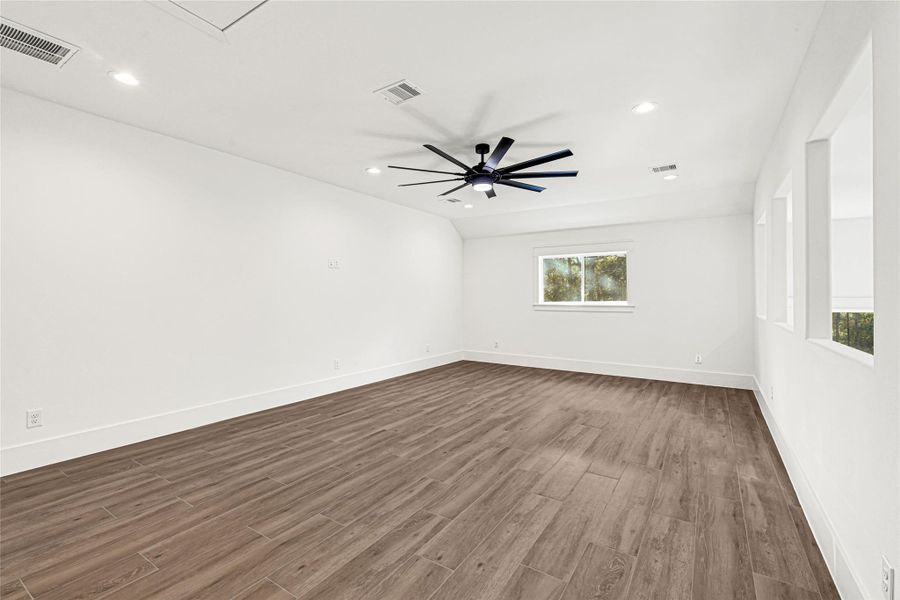 Spacious, unfurnished interior of a new home in , Montgomery (Image 44).