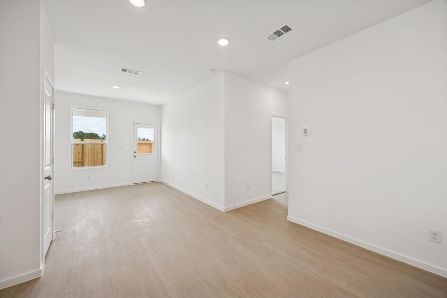Spacious, unfurnished interior of a new home in Montgomery Bend, Montgomery (Image 25). Spacious, unfurnished interior of a new home in Montgomery Bend, Montgomery (Image 25).