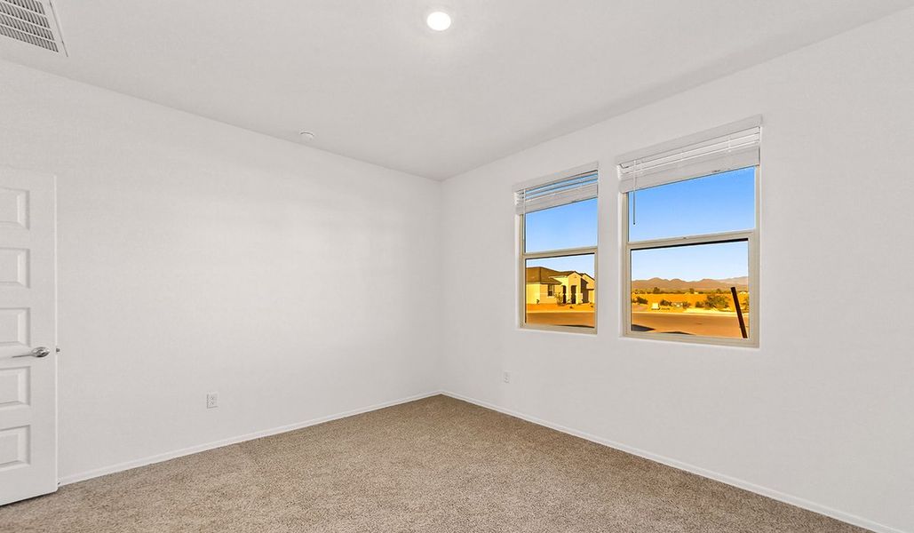 Spacious, unfurnished interior of a new home in Entrada Del Toro at Rancho Sahuarita, Sahuarita (Image 28).
