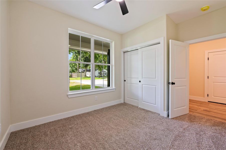 Spacious, unfurnished interior of a new home in , Alvin (Image 12).