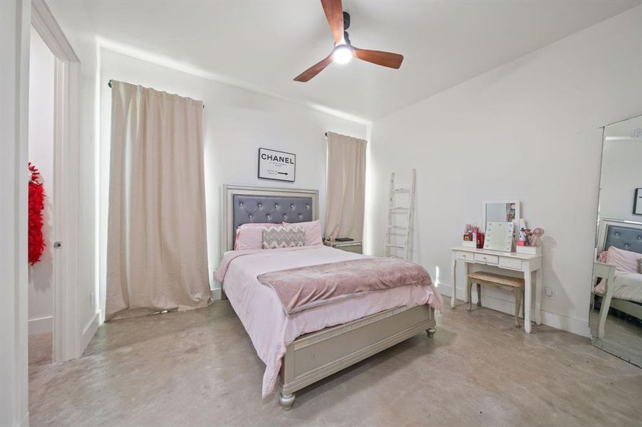 Furnished interior view inside a new home in , Terrell (Image 26). Furnished interior view inside a new home in , Terrell (Image 26).