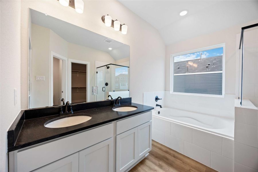 Furnished interior view inside a new home in Alicante, Houston (Image 4).