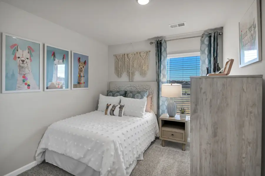 Furnished interior view inside a new home in Cameron Ridge, Columbia (Image 14).