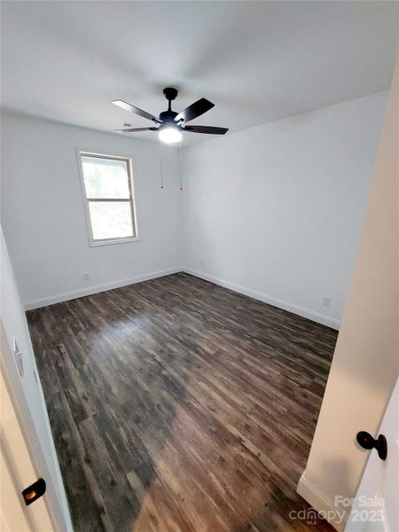 Spacious, unfurnished interior of a new home in , Hendersonville (Image 14).
