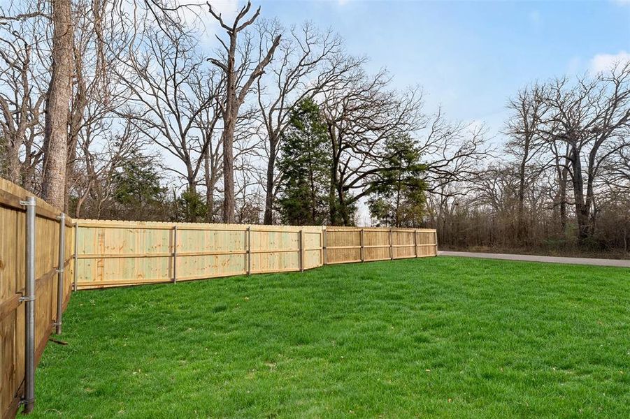 Exterior details and patio area of a home in , Trinidad (Image 25).
