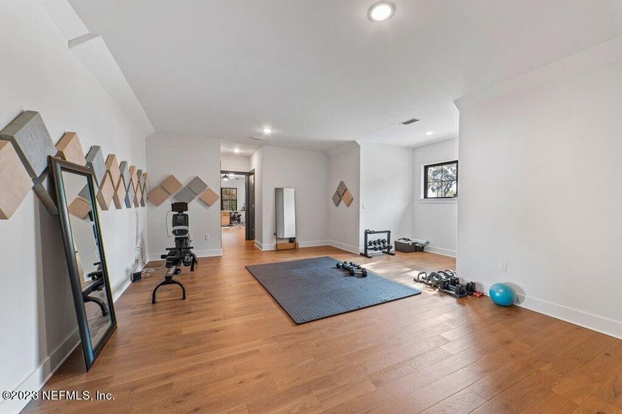 Image 76 of a home in .