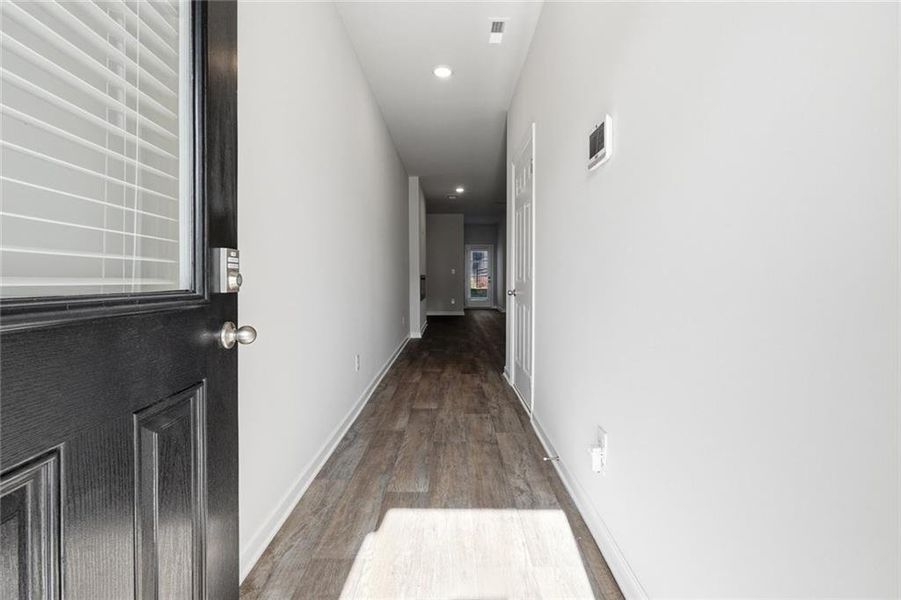 Spacious, unfurnished interior of a new home in Concord Oaks, Powder Springs (Image 11).