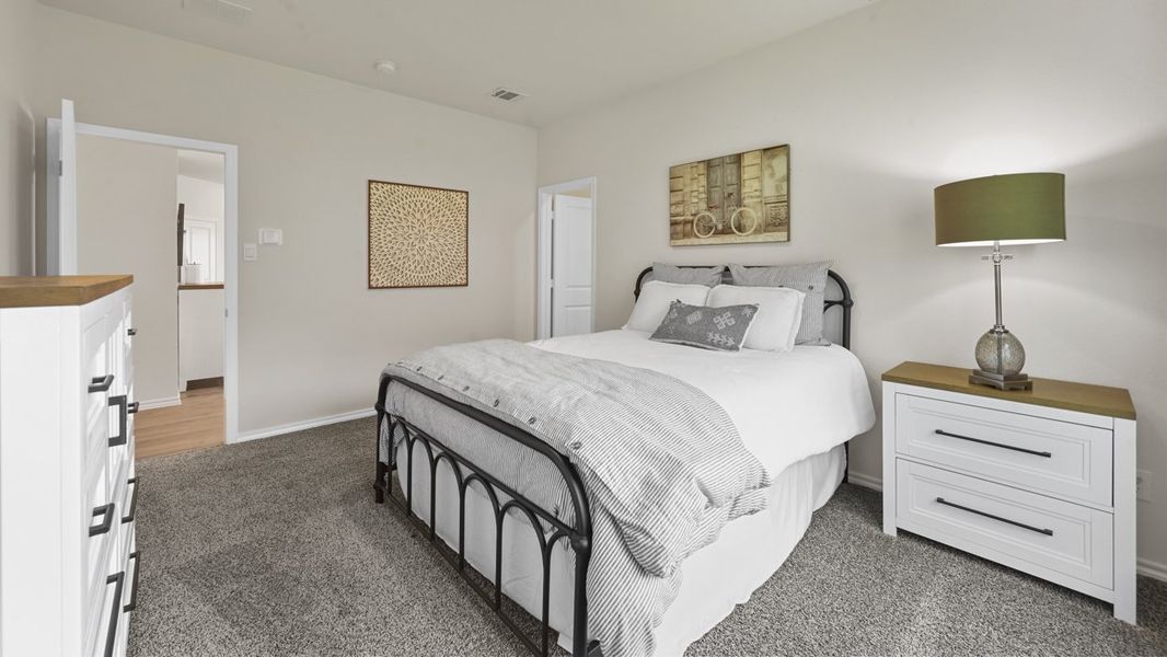 Representative furnished interior of a home built from the Zavalla by D.R. Horton in Oak Valley Estates, Bullard (Image 10).