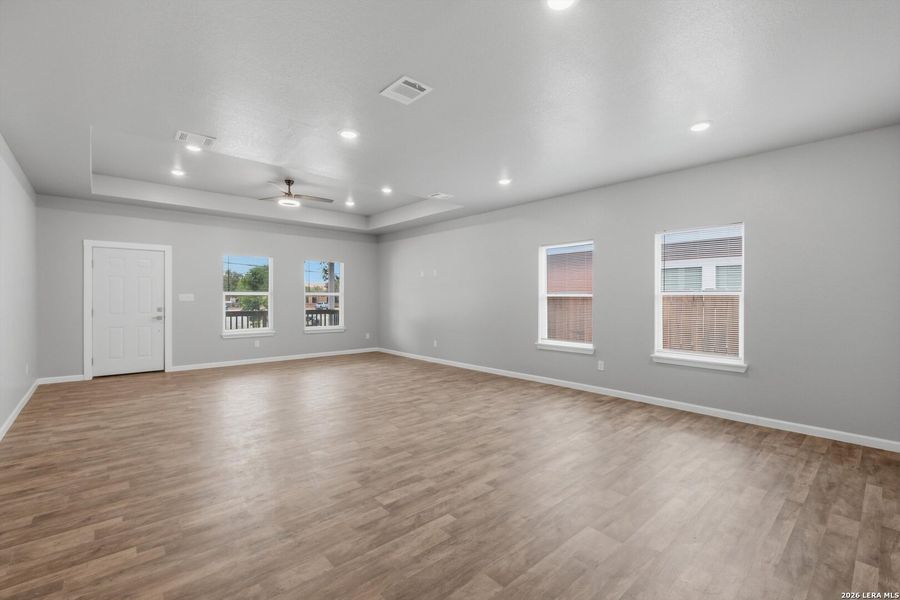 Spacious, unfurnished interior of a new home in , San Antonio (Image 26).