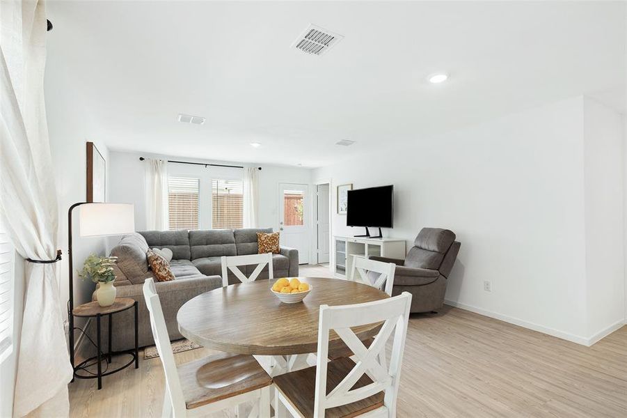 Furnished interior view inside a new home in Mobberly Farms, Pilot Point (Image 10).