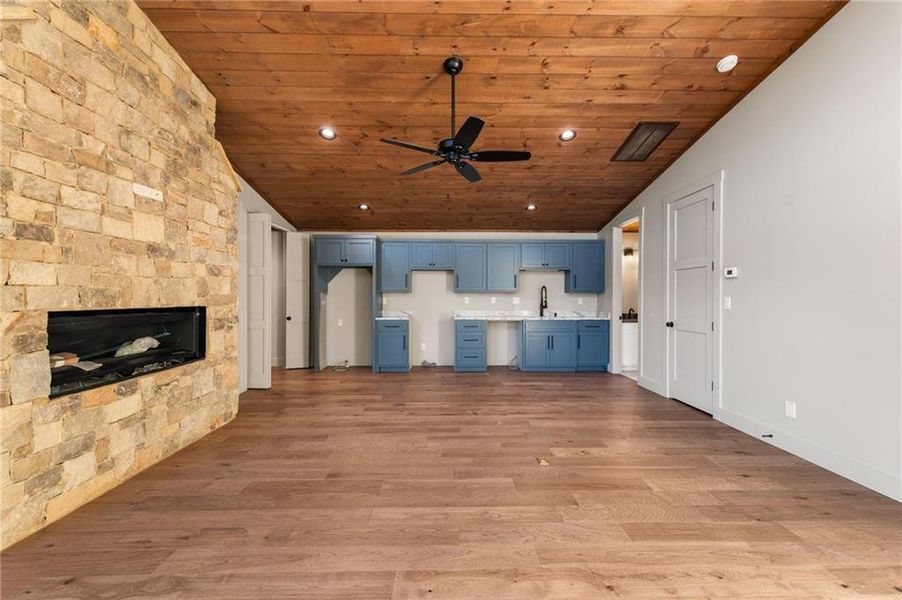 Spacious, unfurnished interior of a new home in , Blue Ridge (Image 21).