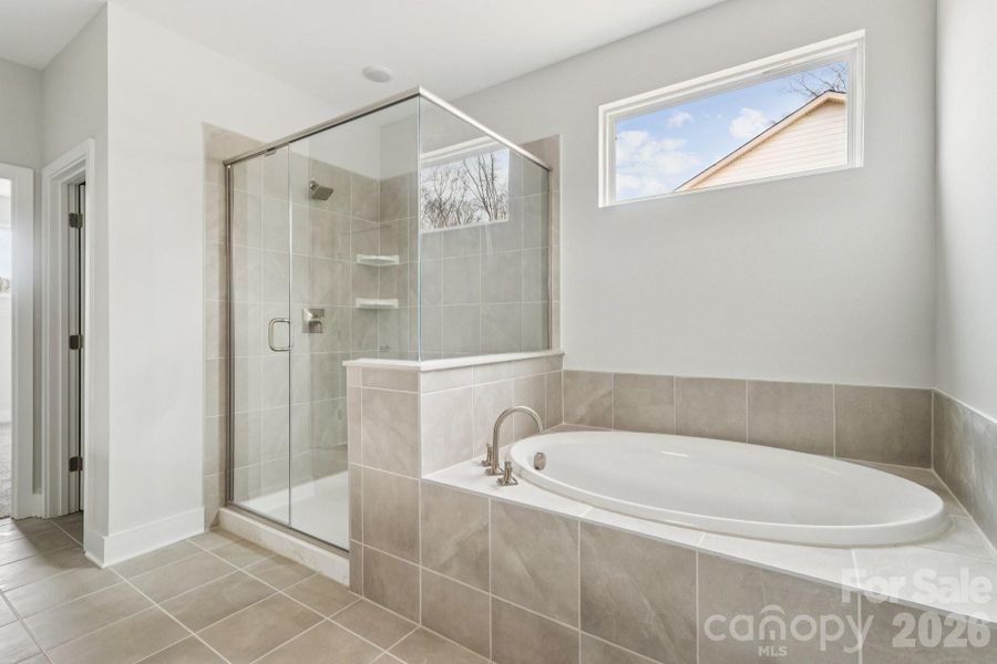 Furnished interior view inside a new home in Stonemill, Monroe (Image 5).